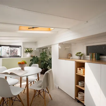 Downtown With Terrace By Urbanesq Апартаменты *