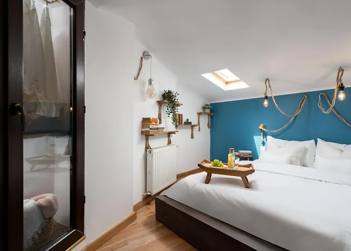 Downtown With Terrace By Urbanesq