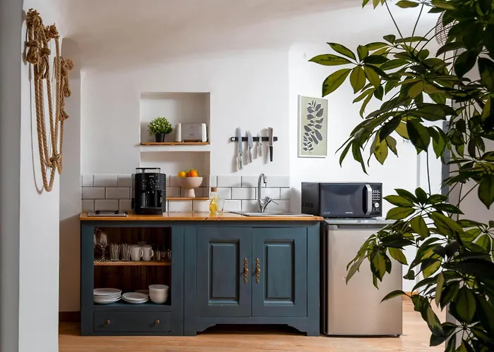 Downtown With Terrace By Urbanesq