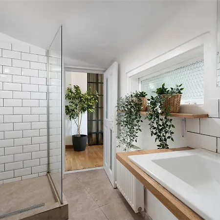 Apartmán Downtown With Terrace By Urbanesq Bukurešť