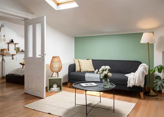 Downtown With Terrace By Urbanesq Apartman