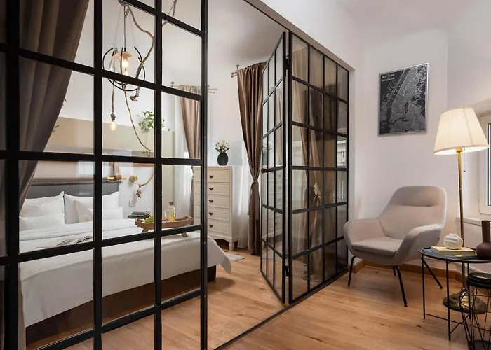 Downtown With Terrace By Urbanesq Bukarest